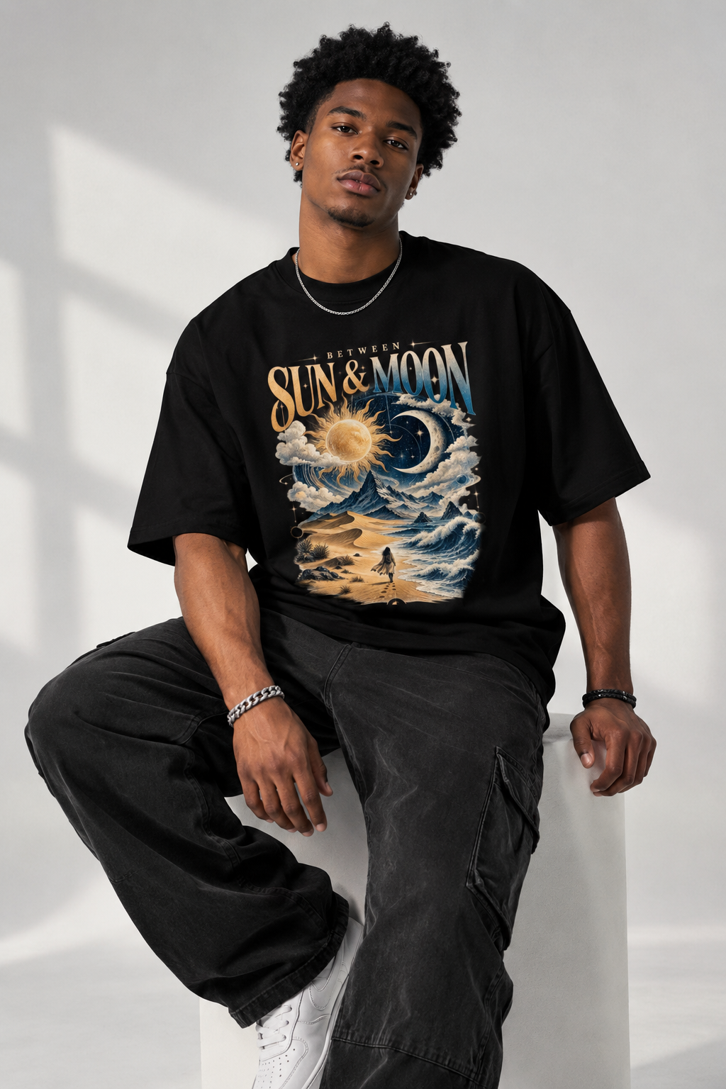 Sun&moon Men's Box Tee